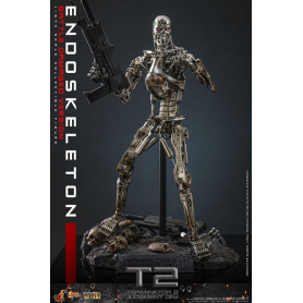 429€ Terminator 2: el juicio final Figura Movie Masterpiece 1/6 Endoesqueleto (Battle Damaged Version) 31 cm