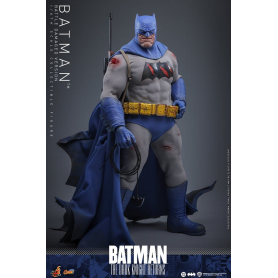 315€ Batman: The Dark Knight Returns Figura Comic Masterpiece 1/6 Batman (Battle Damaged Version) 32 cm