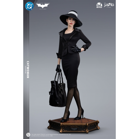2649€ Catwoman 1:2 - El caballero oscuro: La leyenda renace
